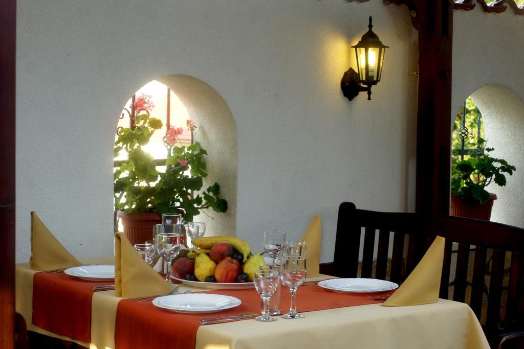 Family Hotel St. Constantine And Helena Ivajlovgrad Exterior foto