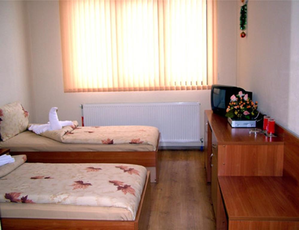 Family Hotel St. Constantine And Helena Ivajlovgrad Quarto foto