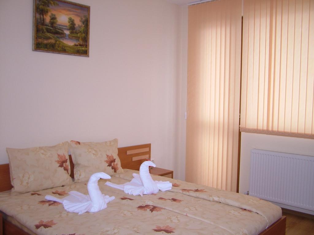 Family Hotel St. Constantine And Helena Ivajlovgrad Exterior foto